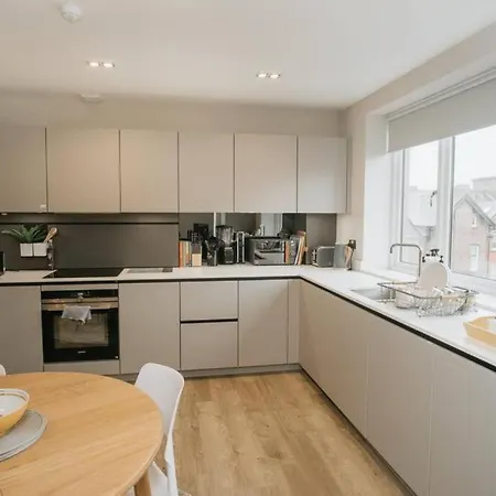 Portland Square Penthouse - Two Bed Luxury Apartment In Carlisle, Cumbria, Uk